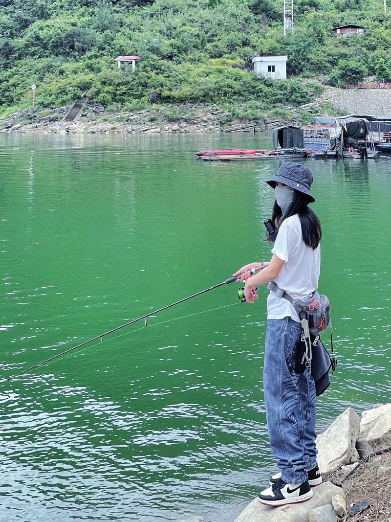 钓鱼竞技化：职业钓手年薪百万，业余爱好者何去何从？