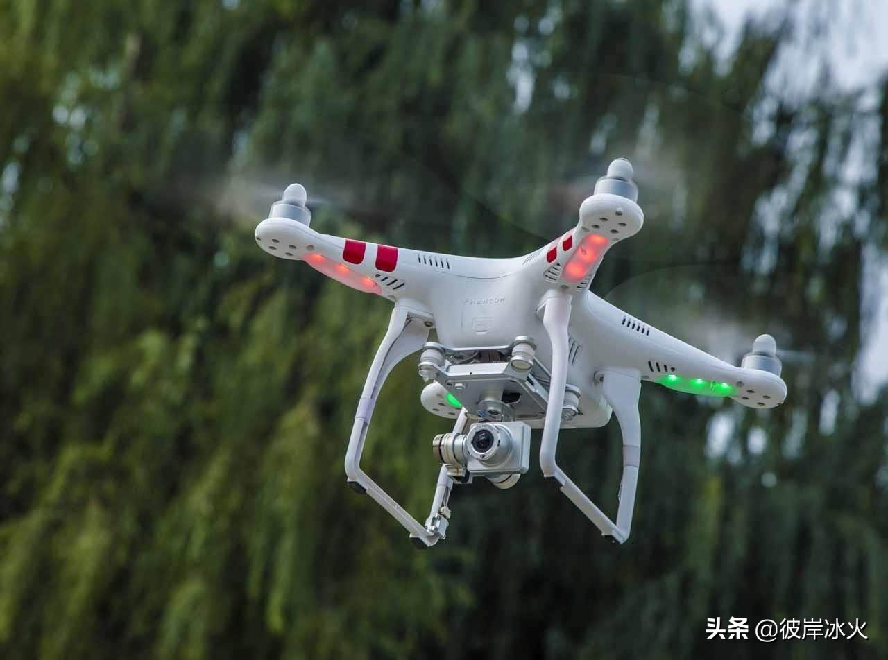无人机钓鱼成新宠:空中俯瞰鱼群,精准定位无人能及 无人机钓鱼成新宠:空中俯瞰鱼群,精准定位无人能及